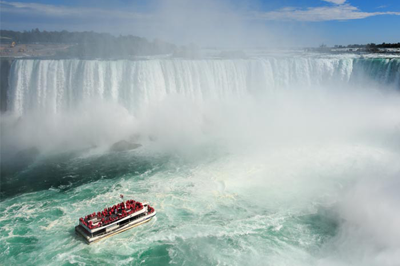 Niagra Falls Boat